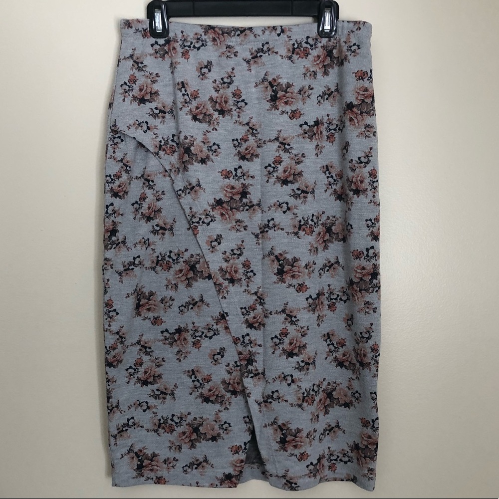 NWOT H.I.P. floral skirt, size XL